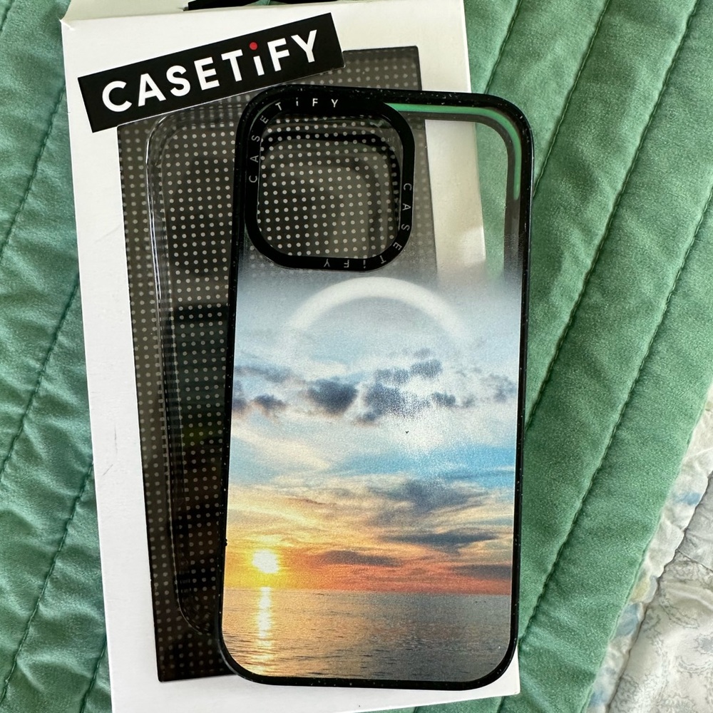 CASETIFY “OCEAN SUNSET” iPhone 13 PRO phone case.